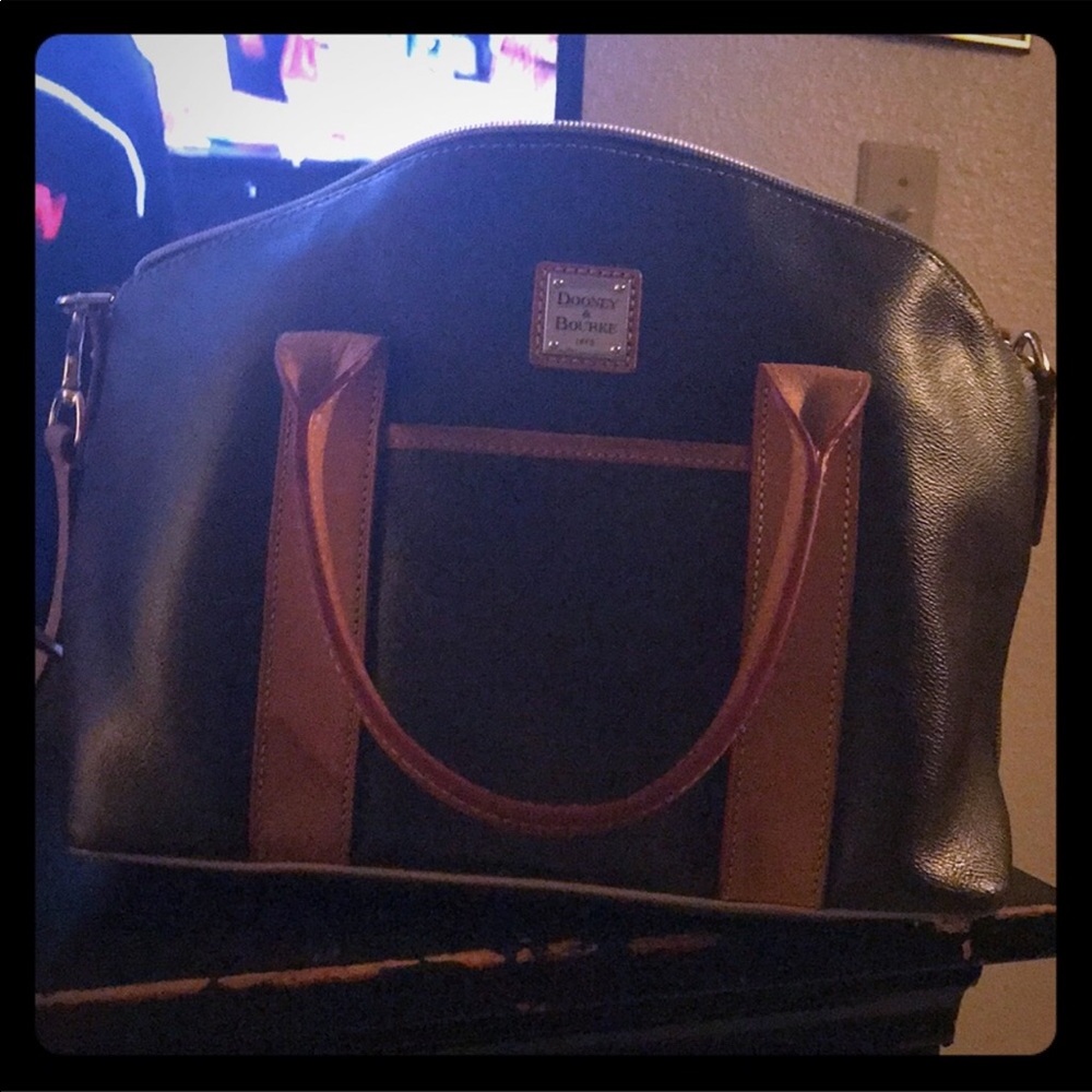 Preloved Dooney and Bourke Purse, zipper off track